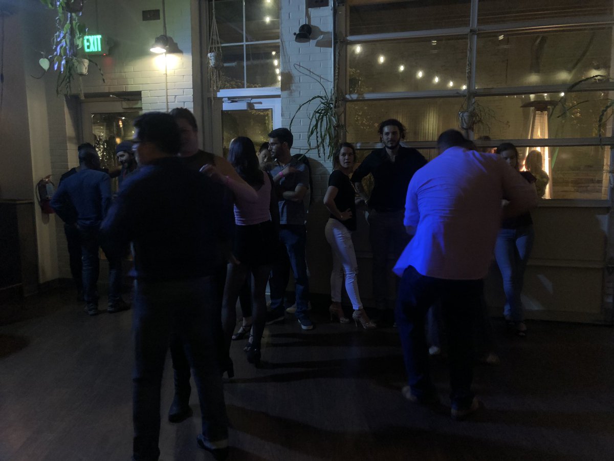 Brittney_TV's tweet photo. The only way to start the weekend is with salsa and live music. ๐๐ฝ#happyweekendtome https://t.co/CsRWVyqHE3