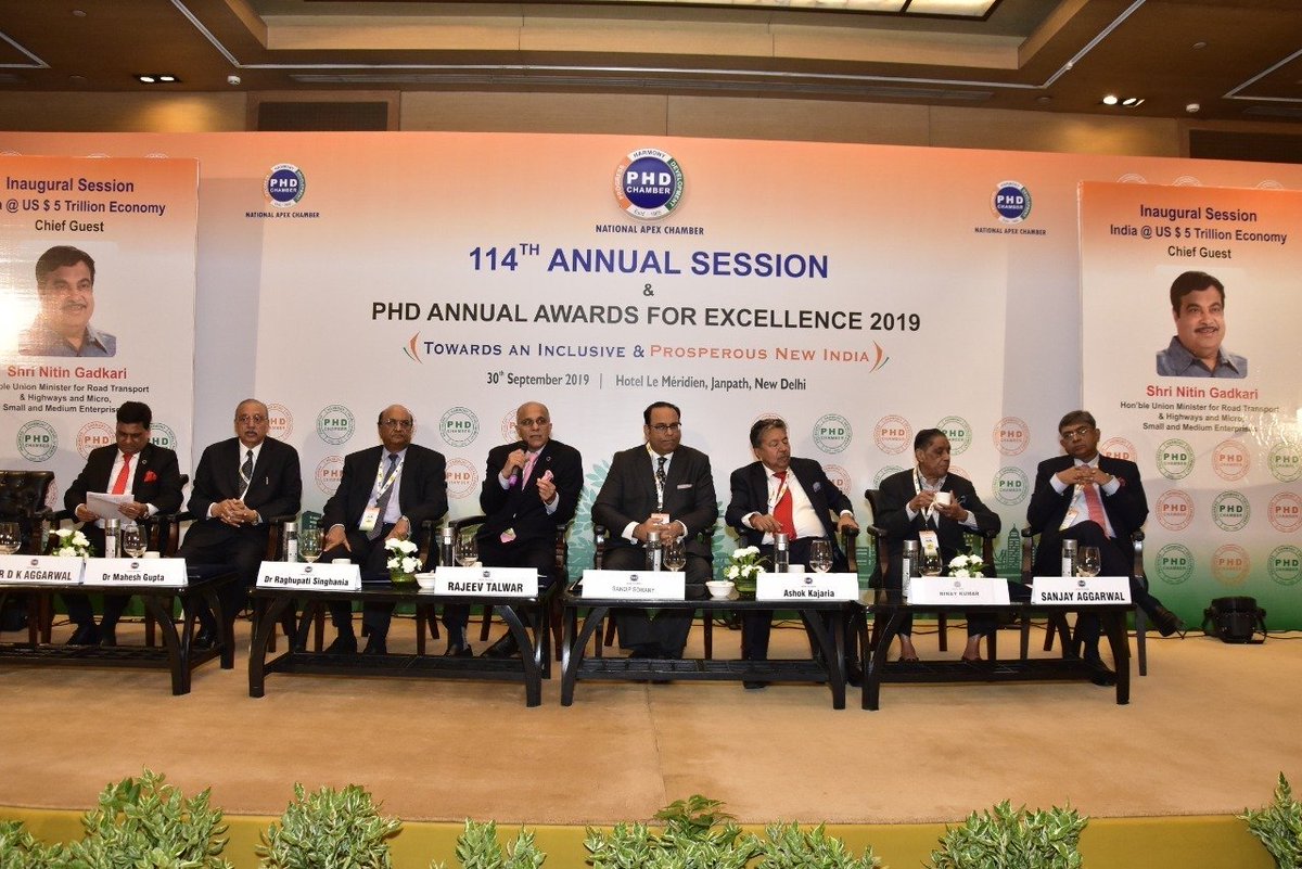 maheshguptakent's tweet image. At 114th Annual session of PHD Chambers with Shri Nitin Gadkari and the leadership of the chamber.