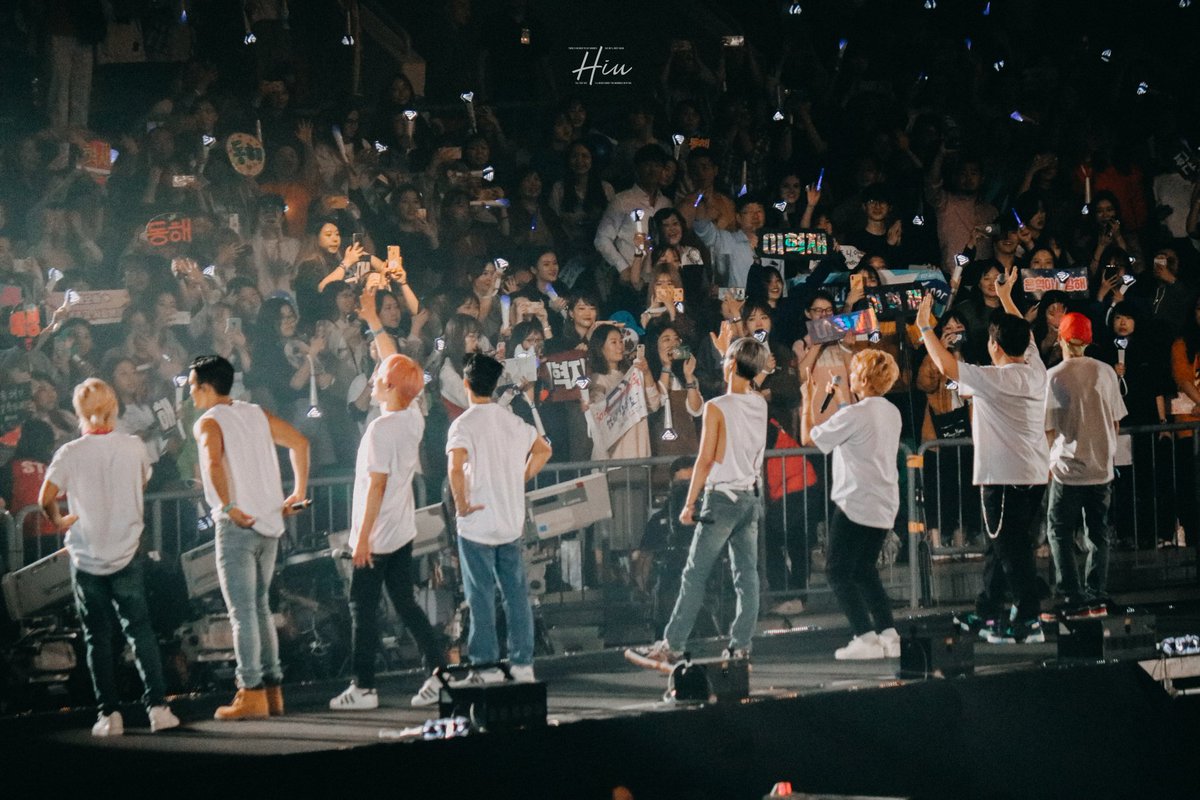 dalittlehiu's tweet photo. Super Show 8 in Seoul.
오래오래 함께 해서 고마워요 💙

#SUPERJUNIOR #슈퍼주니어 #SUPERSHOW8 https://t.co/MBIkJFo8PT