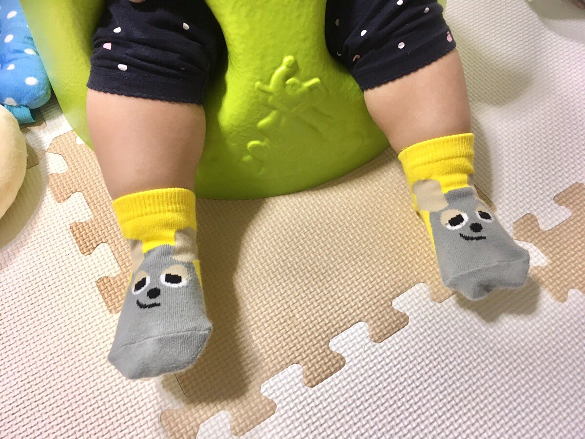絵本ナビ على تويتر 8ヶ月のかわいい赤ちゃん フレデリックのソックスがとってもよく似合っています 50 Off 10 まで フレデリック キッズソックス フェイスイエロー T Co A5k9gkoshs 絵本ナビ フレデリック ソックス ベビーソックス レオ