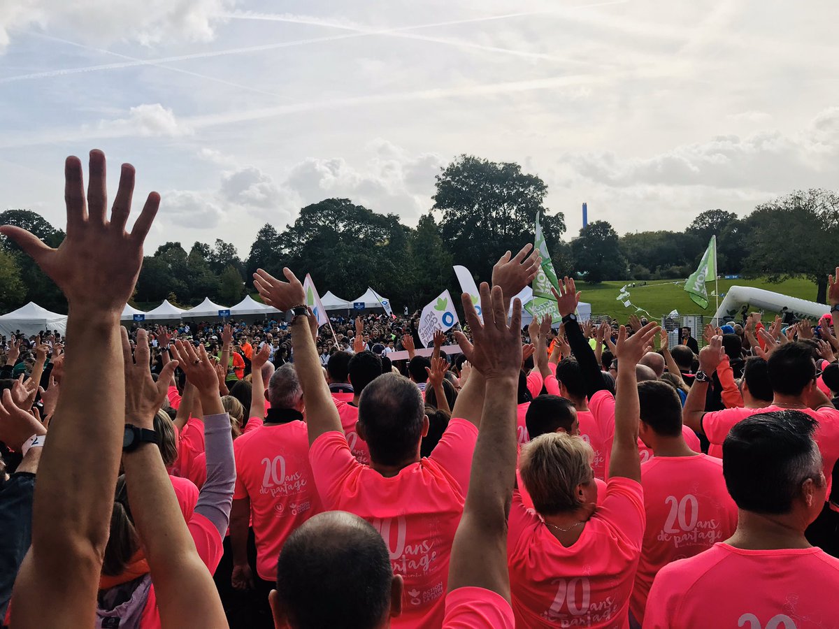 En live <a href="/ACF_France/">ActionContreLaFaim</a> à Nantes. Tous les collaborateurs <a href="/U_GIE_IRIS/">U IRIS</a> @ULogistique @ULesCommercants  réunis derrière #ACF2019, tous.tes motivé.e.s et uni.e.s 🤛🏻