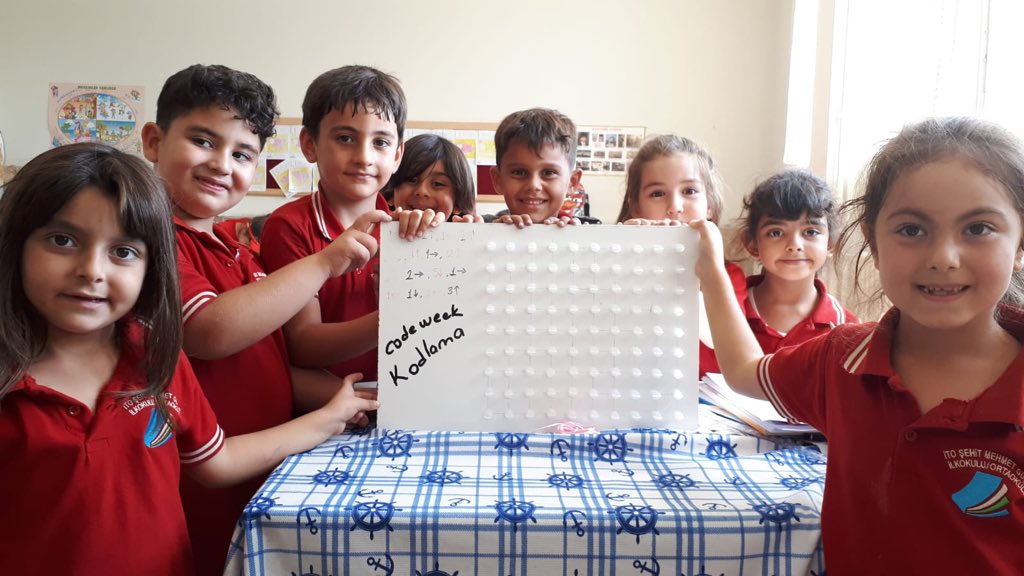 ItoGuclu's tweet image. 1/A sınıfı İğne ile kodlama etkinliği..#codeWeekEU #codeWeekMersin #codeWeekTurkey @MersinMEM @MersinMEMArGe @AdemKoca46 @BaykalBasdemir @MezitliMEM @EgitimHerYerde @gelecekegitimde