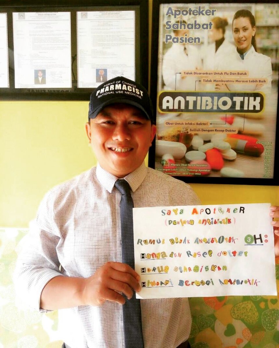 SukirSaDja's tweet image. 1. Cheers from Indonesia. Very happy via Twitter to know @PHE_uk @DrDianeAshiru @Miss_Eley @eBug_UK
with all its activities in #AntibioticGuardian #Ebug as a movement manifestation of the #AntimicrobialStewardship