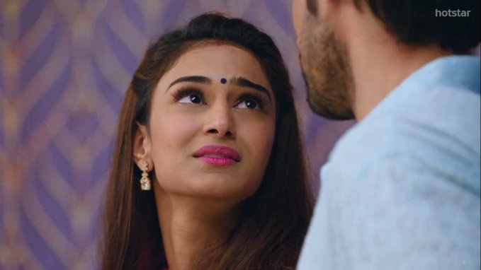 ashi_singh_3's tweet photo. #KAsautiiZindagiiKay SPOILER: Pre stops Bajaj from attacking Anu n confesses to Anu that she Loves only him, Kuki gets hurt, Mohini stops Pre from donating blood to Kuki but Anu lets Pre to save Kuki! Anu reveals the truth of Pre's sacrifice to Mohini PC: Bajaj unite AnuPre https://t.co/DBQrM89IfR