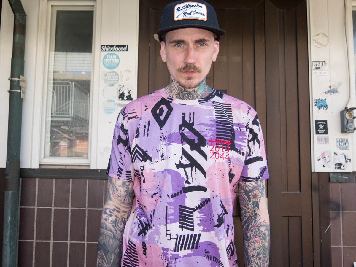 The world's first wearable magazine. t-post.com