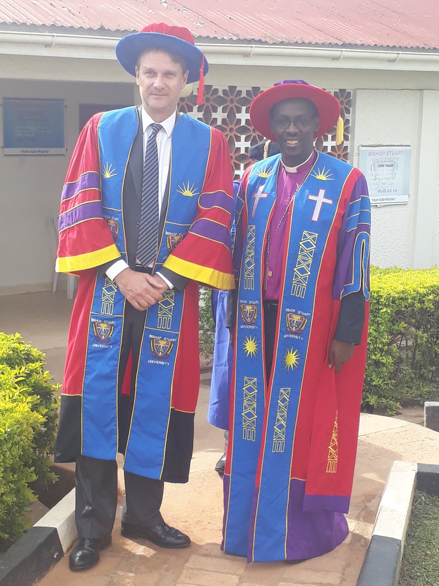 SamotimRizzo's tweet photo. Happening Now in Mbarara. #Graduation Ceremony for 600 students ao Bishop Stuart Unuversity @SkyAVSIUganda #SKYpartner honored by Ambassador of @NLinUganda @HenkJanBakker3 huge and colourful event. @FondazioneAVSI https://t.co/NtQBodiy95