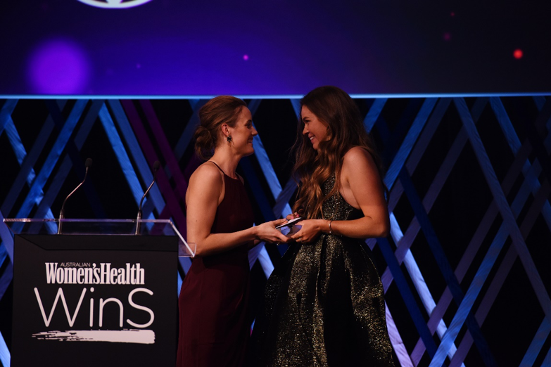 Toyota_Aus's tweet photo. Congratulations to Lucy Grills for winning the Toyota Local Sporting Champion Award at the @womenshealthaus 2019 Women in Sport Awards! Presented by Toyota Ambassador @EllieVCole, Lucy – you’re a true inspiration to us all! #WHWinS #OhWhatAFeeling https://t.co/4miVqGe7Zp