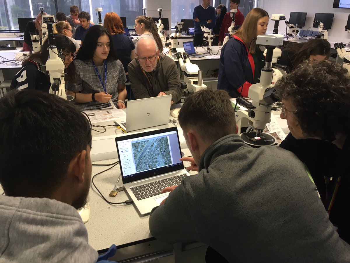 NelsonGeo2's tweet photo. Superb day spent with @LivUniEarthSci on a microscopy masterclass for #Alevelgeology - excellent feedback from students #thinkgeology @ESTA_UK @NelsonColneColl @livuni https://t.co/RYy6BqAIfq