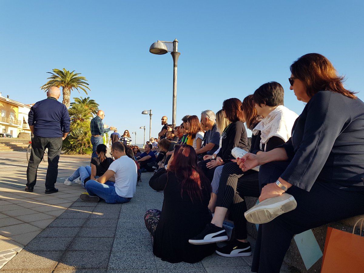 Infeas1's tweet photo. Inizio delle attività nel lungomare di Sant'Antioco con Maurilio Cipparone, fondatore di Greenpeace Italia e formatore tra i maggiori esperti sui temi dell'educazione ambientale.
#infeas #formazione #ambiente #educazione #educazioneambientale #informazione #natura #sostenibilità https://t.co/yyviNcSTG0