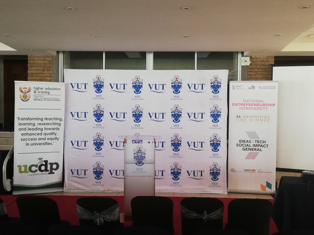 EDHEOffical's tweet image. #SEW2019 final day ready to start @VUT_Online. Studenprenuers exhibiting their businesses. #Beyondideas