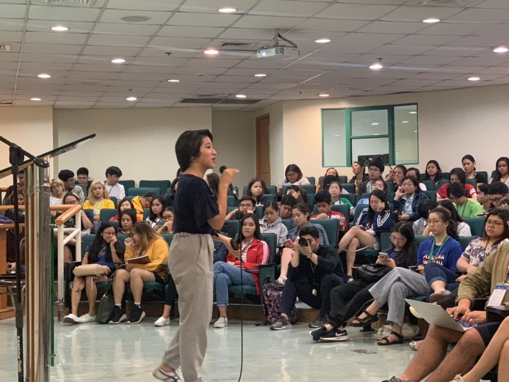 mayacollective's tweet photo. Here today at @StraightTapat ‘s Usap Tayo: Divorce Bill, Maya Vice Chair for External Affairs Evez Evangelista and Secretary-General Tedi Peña discussed an overview on divorce, the Bill and it’s effects on the family and youth.

#MayaOnTheMove #DivorceLawNOW https://t.co/ugAPg7jhj0