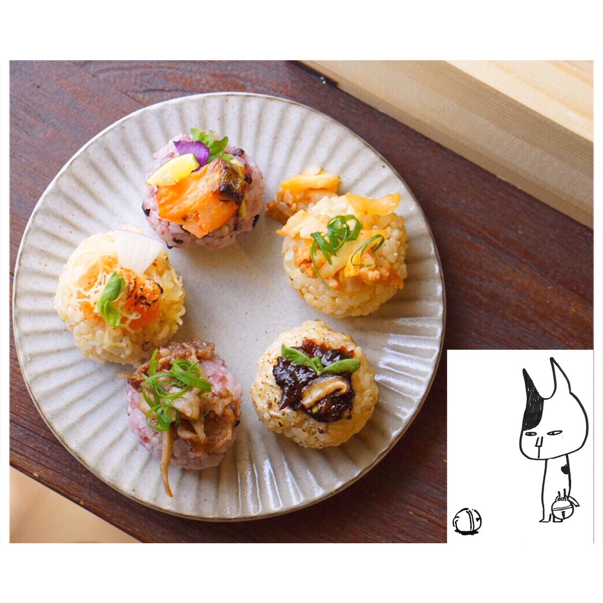 utsuwa_splus's tweet photo. 2019.10.18
明日10月19日(土)
#コレンス ナイトヒュッゲ市が開催されます

詳しくは
https://t.co/tRuX5qgrg3

当店では、店内にSALEコーナーをご用意しております
そして
#ぼちぼち堂 さんにhttps://t.co/iFP97JSWTz 
手毬おむすび
季節の野菜の惣菜 を
17:00〜出張販売していただきます
売切次第終了 https://t.co/GAzgPcSaaj
