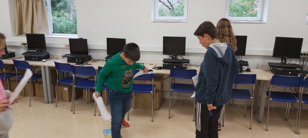 colegioSASR's tweet photo. Después de trabajar en 6° de Educación Primaria el resumen, por fin llega día del #LibroMisterioso. #Escribimos, #leemos, #investigamos e #identificamos. https://t.co/tjXkCICP57