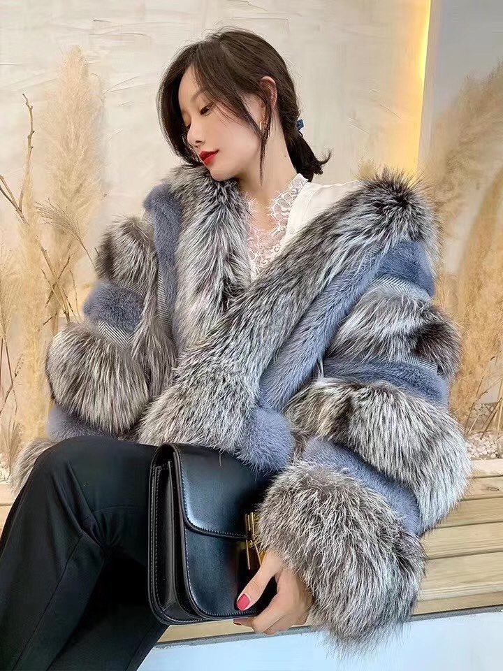 dressfurs's tweet photo. AW19
.
.
#jackets #coats #furparkas #parkas #trenchjacket #raccoonfur #foxfur #furcoat #furvest #minkcoat #realfurcoat #fauxfurcoat #lambshearlingcoat #FridayFeeling #SEVENTEEN https://t.co/3pF5NDUp47