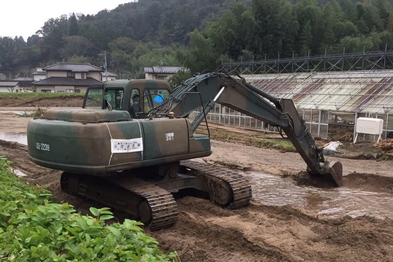 【災害派遣情報】第１３施設群は、１８日（金）、宮城県丸森町阿武隈川支流において、施設作業を行いました。
《笑顔と故郷を取り戻すために JTF》
#災害派遣 #台風１９号 #北部方面隊