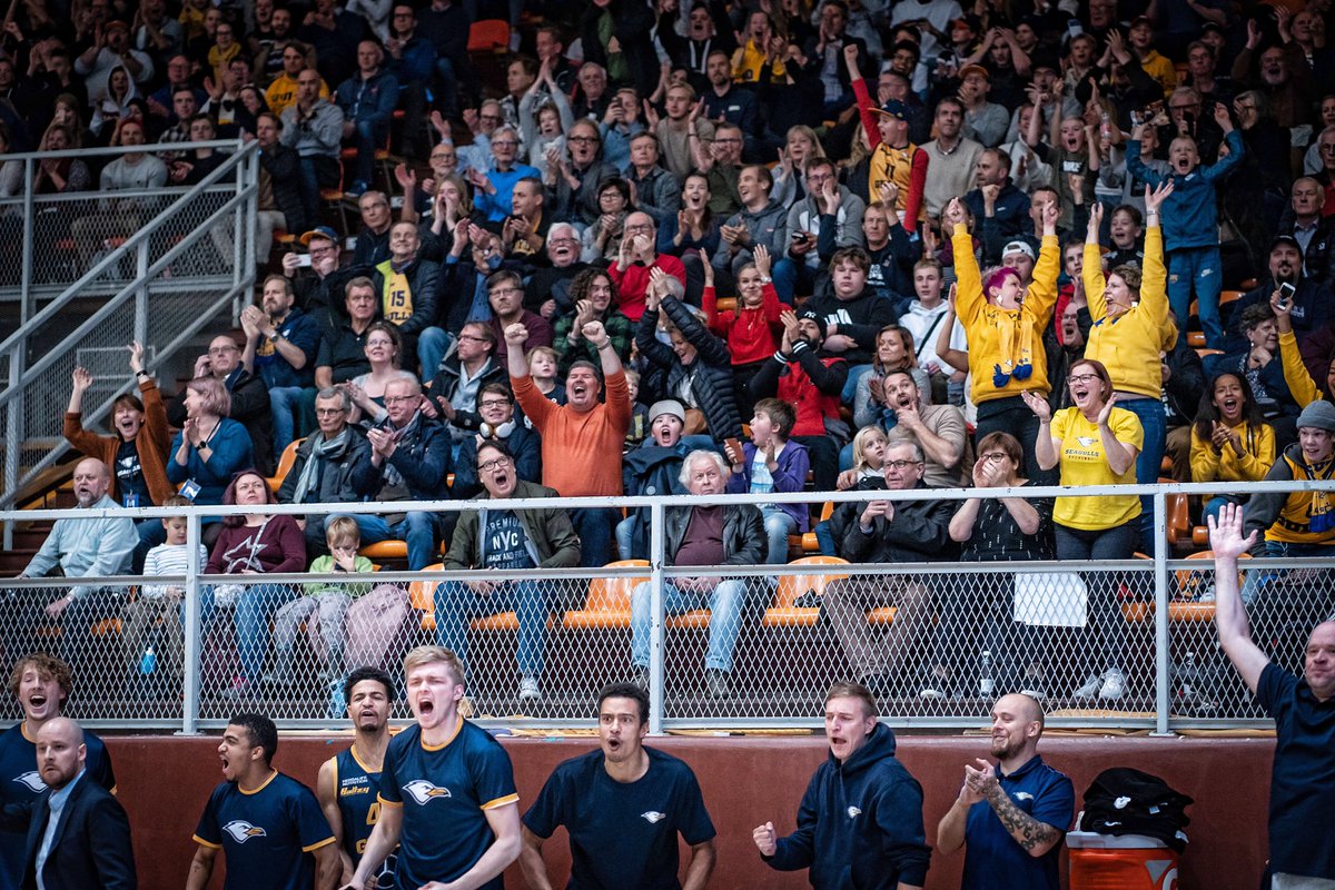 Lähde fanibussin mukaan Tampereelle LA 16.11. kannustamaan Lokit vierasvoittoon!🚌🙌🏻

🕝Lähtö klo 15:20 Töölön Kisahallilta ja paluu ottelun jälkeen Töölön Kisahallille
🏟Pyynikin palloiluhalli
🎟 Hinta vain 10€! 

Lue lisää 🔜 bit.ly/2JfW3VB
#Gullsnation #Korisliiga