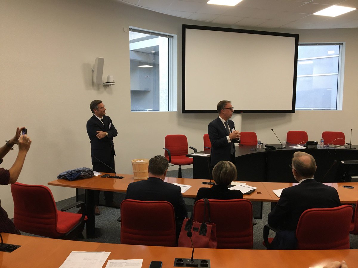 [MEDEF]
En direct de l'assemblée générale du Medef à Nantes : Samuel Tual est élu nouveau President du Medef Pays de la Loire.
<a href="/Medef53/">MEDEF Mayenne</a> <a href="/medef/">Mouvement des Entreprises de France</a> <a href="/MedefPDL/">Mouvement des Entreprises de France #Paysdelaloire</a>