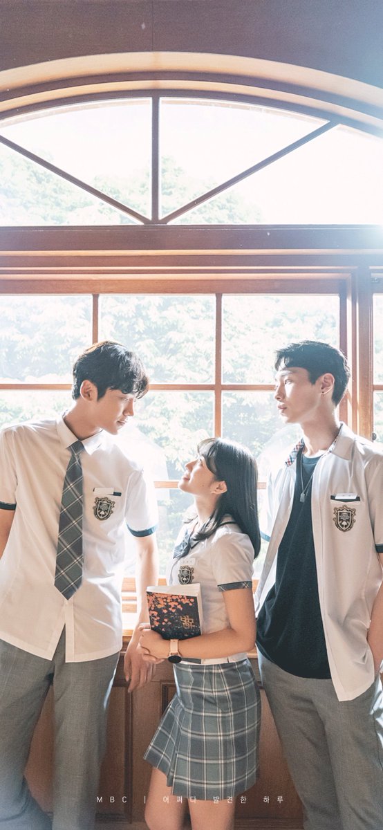 mbcdrama_pre's tweet photo. 정식으로 선언한다.✋
앞으로 나한테 배경화면은 어하루 하나다.

<#어쩌다발견한하루>
수목 밤 8시 55분 방송✔

#mbcdrama #어하루 #김혜윤 #로운 #이재욱 #드라마틱9 https://t.co/fAoIymBgel