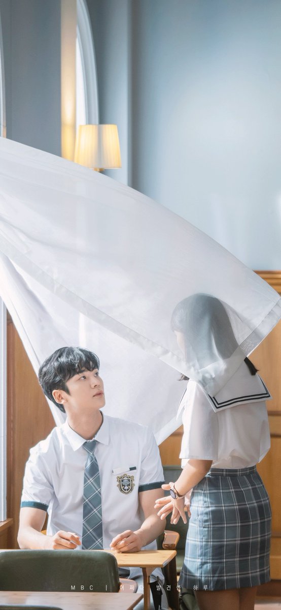 mbcdrama_pre's tweet photo. 정식으로 선언한다.✋
앞으로 나한테 배경화면은 어하루 하나다.

<#어쩌다발견한하루>
수목 밤 8시 55분 방송✔

#mbcdrama #어하루 #김혜윤 #로운 #이재욱 #드라마틱9 https://t.co/vfCTFXytDy