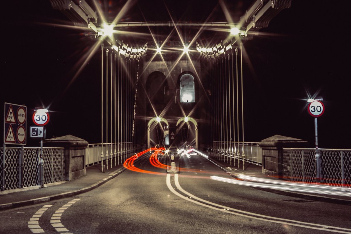Menai Bridge #menaibridge #menaistrait #night #bangor @BangorWalesNews @AngleseyScMedia @northwalesmag @BangorUni @sos_bangor_uni