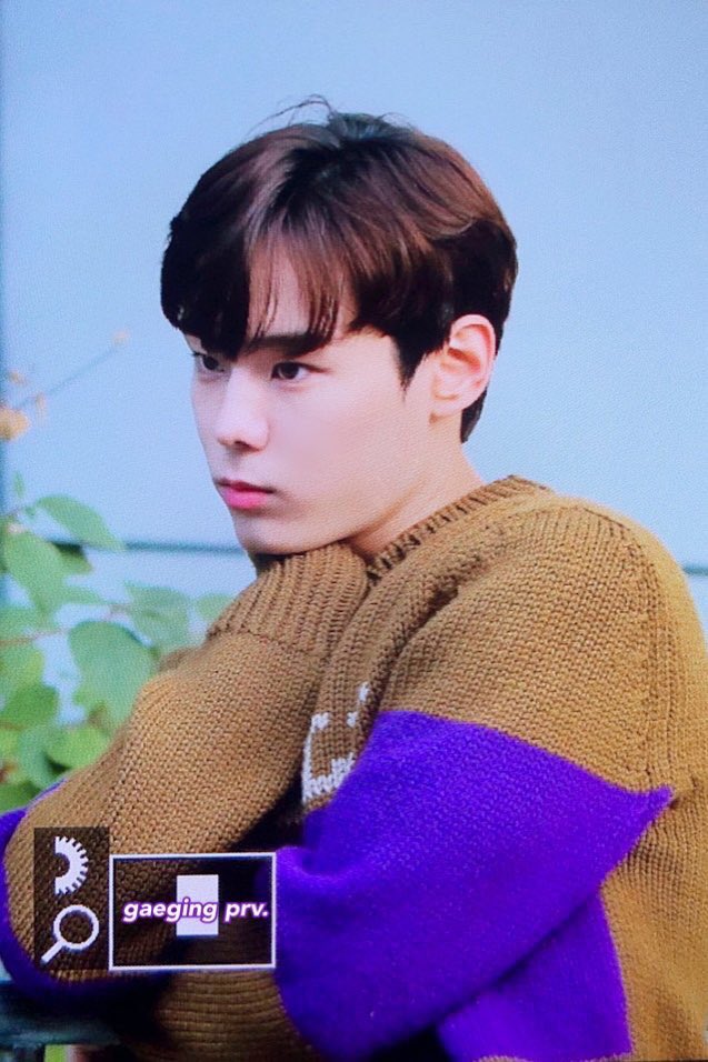 1999_YSB's tweet photo. Seoul Fashion Week #윤서빈 #YUNSEOBIN https://t.co/fAltJ0Mo2f