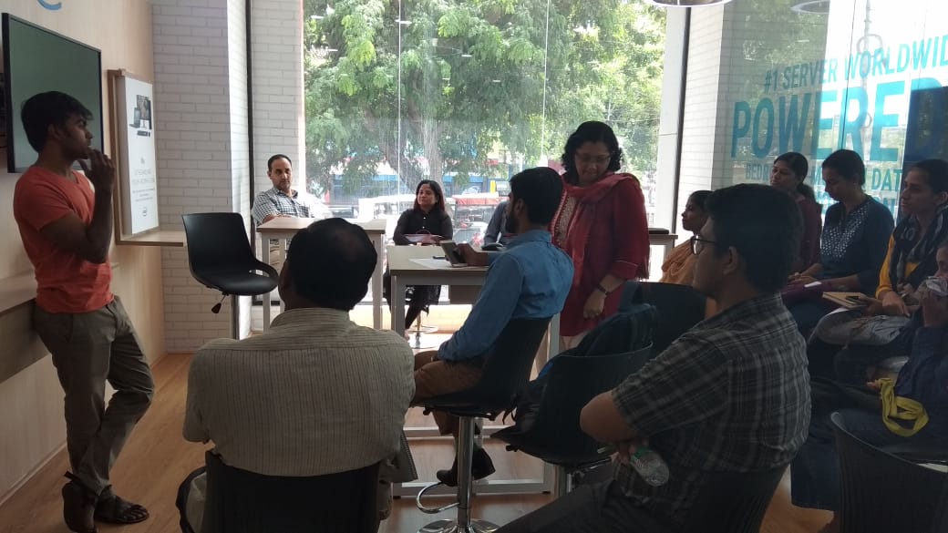 womensweb's tweet photo. Doing it all yourself: Cost-effective solution or recipe for slow growth? @arv_fit, Co-founder of The Quad shares crucial insights with attendees at the Inside Track in Chennai in association w @Dell_IN https://t.co/CBAIIdFqrB