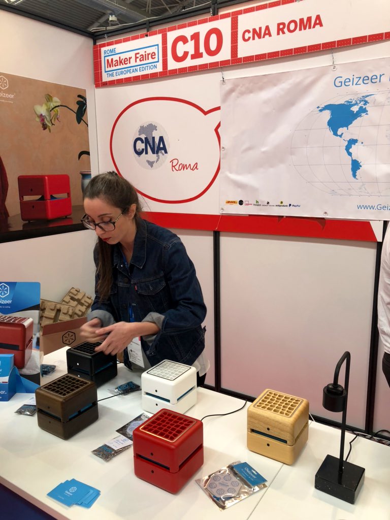 RondoneR's tweet photo. Due oggetti geniali, sostenibili ed eleganti che voglio subito. Volete sapere di cosa si tratta? Venite al #MakerFaireRome Pad.6 @CNAROMA #Geizeer e #Levia #MFR19 https://t.co/RCk2DlNaeK