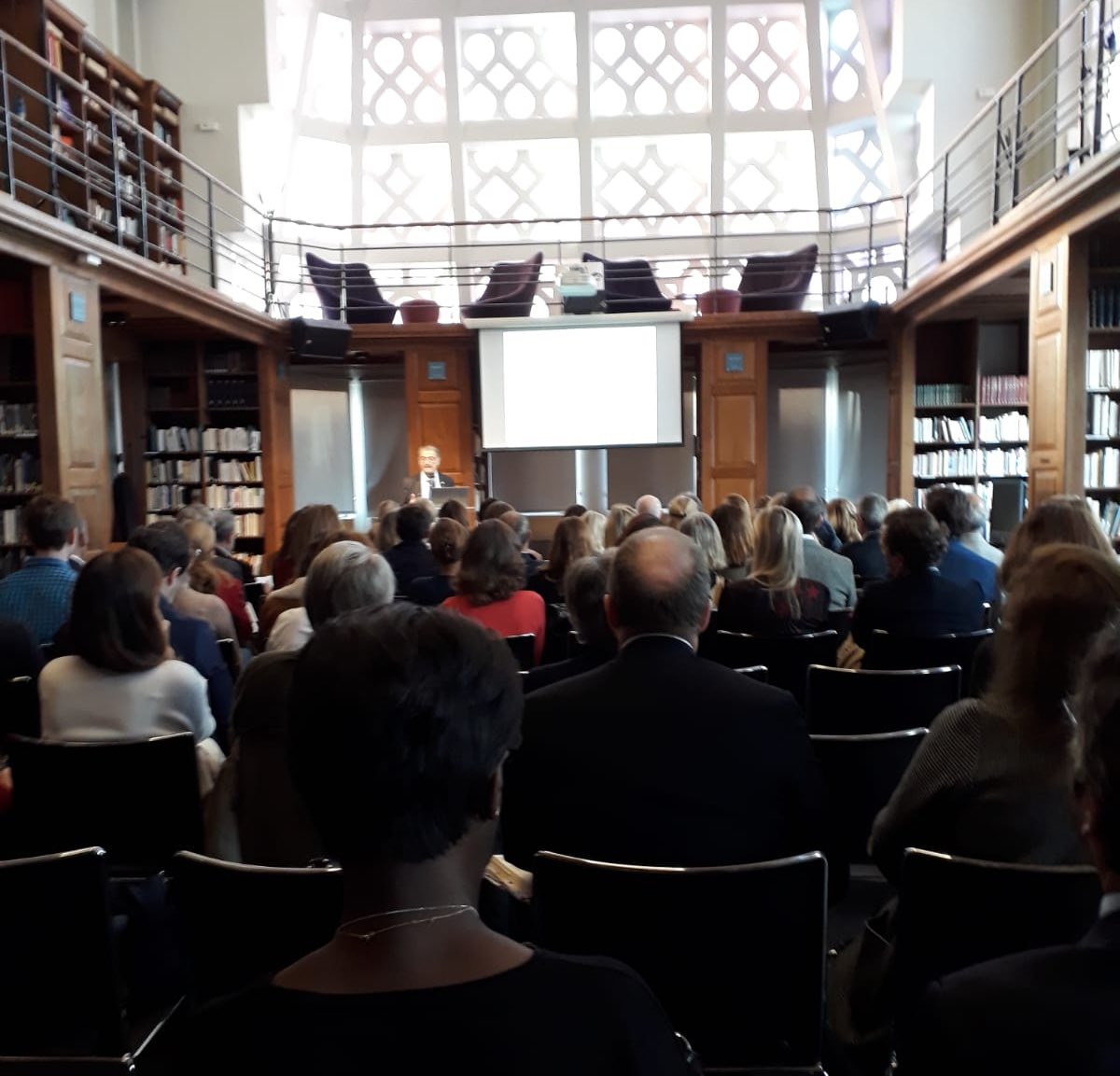 ifru_london's tweet photo. Prof. Marc Fontecave (president of Fondation du @cdf1530) officially announced the creation of the Collège de France UK Foundation in the presence of Claudine Ripert-Landler, director @ifru_london &amp; Prof. Serge Haroche, 2012 @NobelPrize of Physics. https://t.co/kq2tXSGjP4