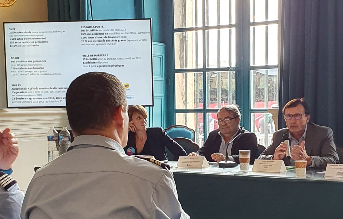 aphm_actu's tweet photo. #SemaineDuRespect 🔴 EN COURS Conférence conclusive à l'Hôtel de Ville de #Marseille avec nos partenaires : @GroupeLaPoste, @marseille, @Pompiers_13, @SNCF. https://t.co/lLs1jEDsAG
