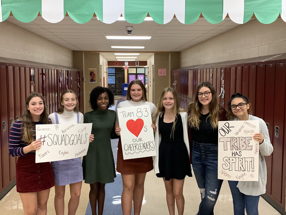 CwmsMrs's tweet image. Congratulations to our 8th grade football team and cheerleaders on a GREAT season! Undefeated! 8-0! 🏈 #cwway #cwmschangemakers @CWMS_office #teameightthree #thedailygrind