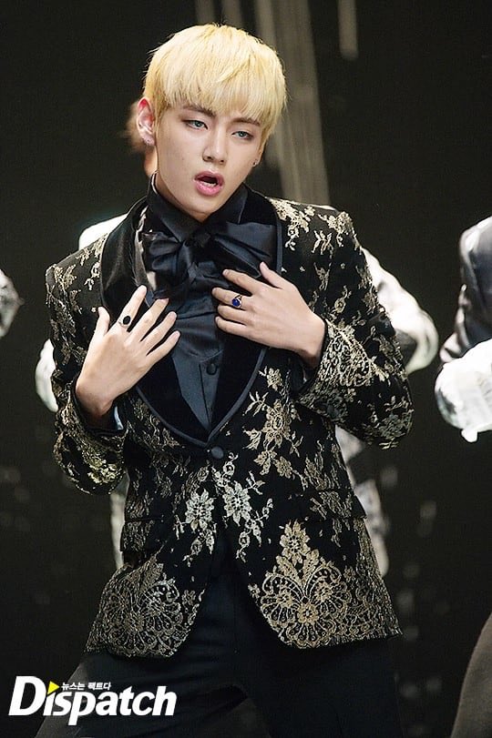 りょうたくんにはマジでbtsの血汗涙系の衣装を着て欲しい。fake loveの