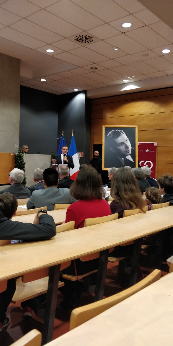 EMStrasbourg's tweet photo. #EM100ans
Cérémonie hommage à Jean Pierre Lévy @HerbertCasteran "Faire œuvre de mémoire, de justice pour honorer aujourd'hui les 100 ans de l'EM Strasbourg. Jean Pierre Lévy est un diplômé qui honore l’école."
#bedistinctive https://t.co/dx9fzlYSAg