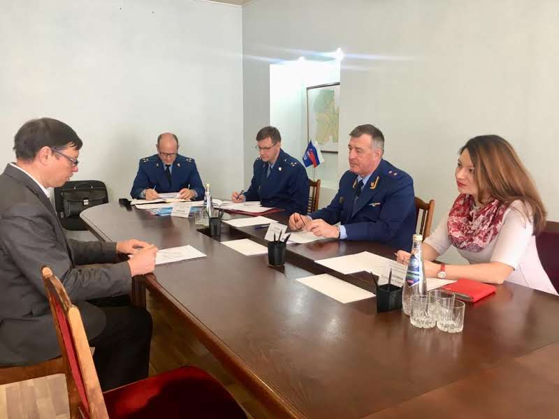 73Uzpp's tweet photo. Совместно с Прокурором Ульяновской области Сергеем Анатольевичем   Хуртиным встретились в городе Новоульяновске с субъектами предпринимательства, осуществляющими свою деятельность на территории региона https://t.co/hjfQGrR9t7 https://t.co/AtGzue6rEU
