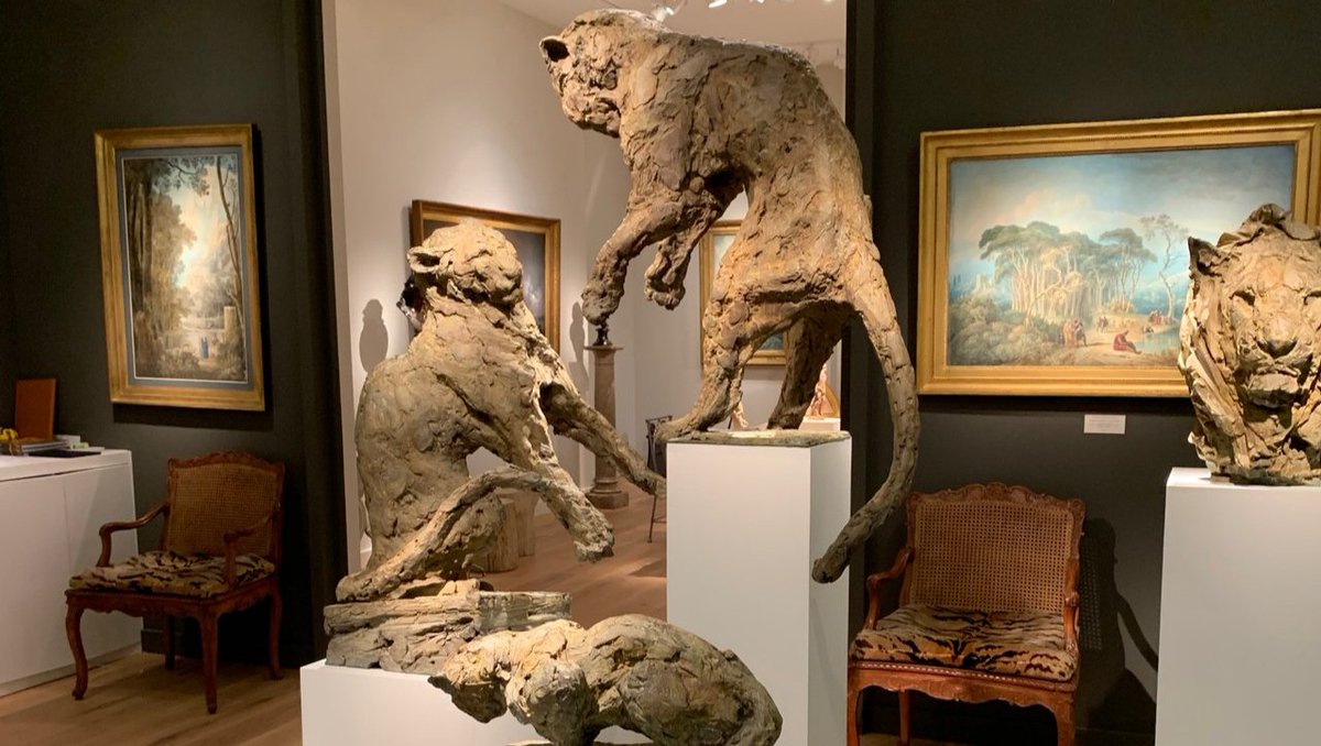 The raw power of big cats like lions is well executed in these sculptures from Masterpiece London 2019. #mpl2019 #lionsculpture
