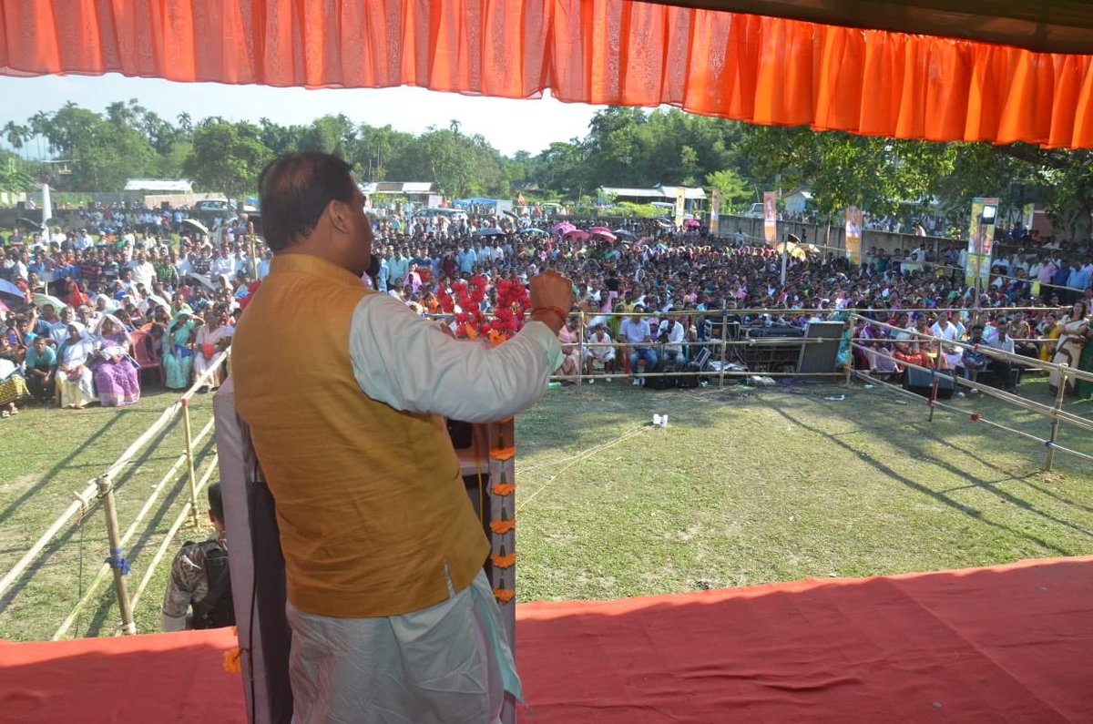 himantabiswa's tweet photo. It was delight interacting with people of #Borhat. Thank you for believing & joining in PM @narendramodi's vision of #NewIndia.
Seeking your love & support for Smt Nabanita Handique along with MPs Sri @ToponKumarGogo1 Sri @KamakhyaTasa & Hon MLAs.
#Assam4BJP @BJP4Assam https://t.co/X3CLJh2ZKt