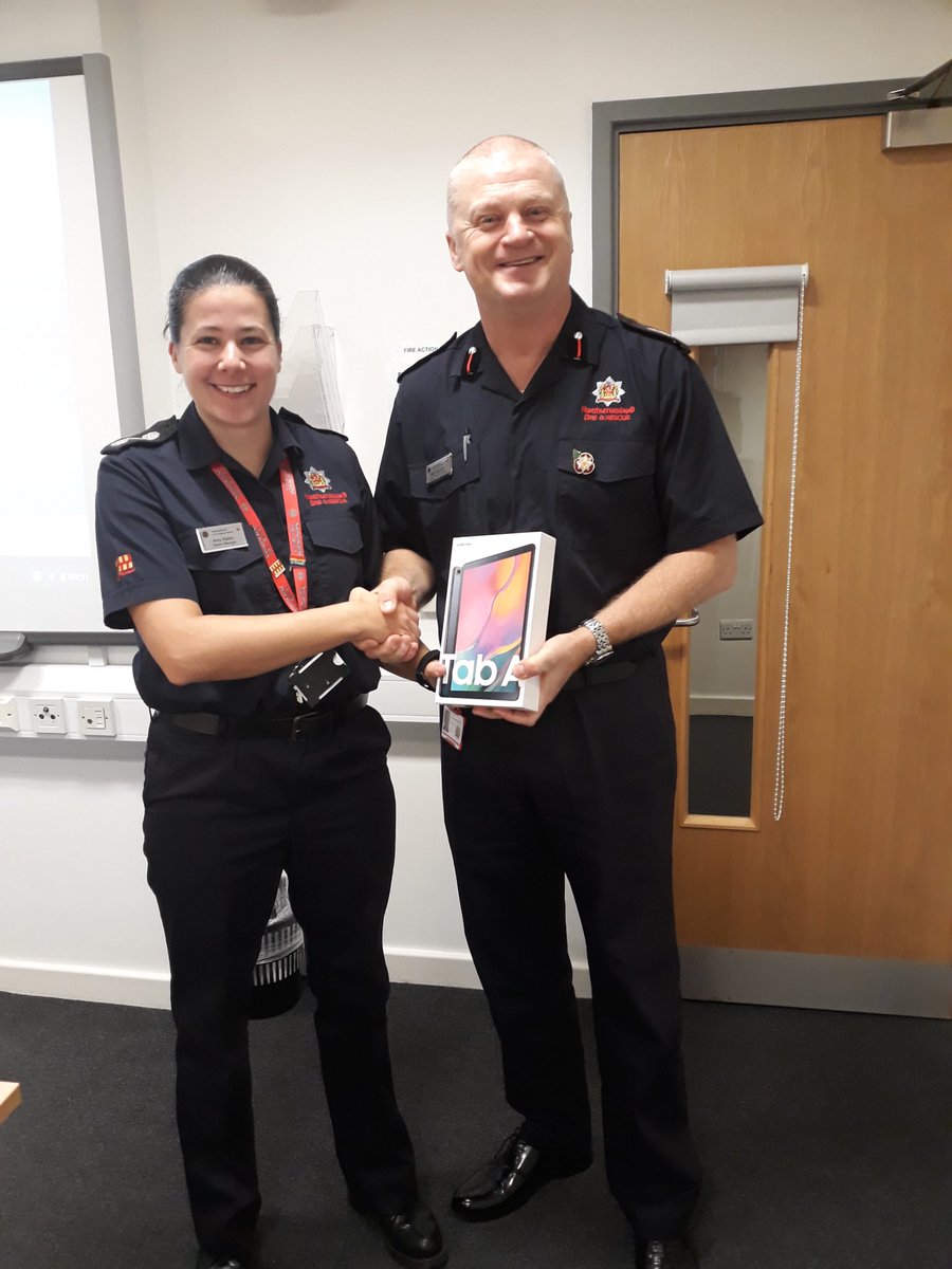 NLandFRS_PO's tweet photo. #DCFOMcCarty handing over a Samsung Galaxy Notebook to #SMHateley which she won in the Wk1 @N_landCouncil Staff Survey draw. No wonder she looks πGet your survey responses in too and it could be you ππΌππΌ Encouraging all staff to #HaveYourSay so we can #MakeItBetterTogether https://t.co/nNFSHonQD9