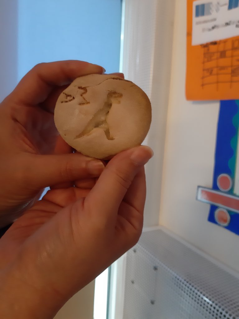 GrangeHarrow's tweet image. Year 3 made fantastic fossils after their inspiring science topic this term #fantasticfossils #superscience #futurescientists #Archaeology