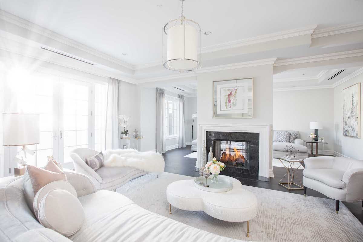 Light-filled and spacious, the living room in this model residence features an open floor plan that provides plenty of room for a formal living room and a den.

For more on available residences:
hubs.ly/H0l0mZg0