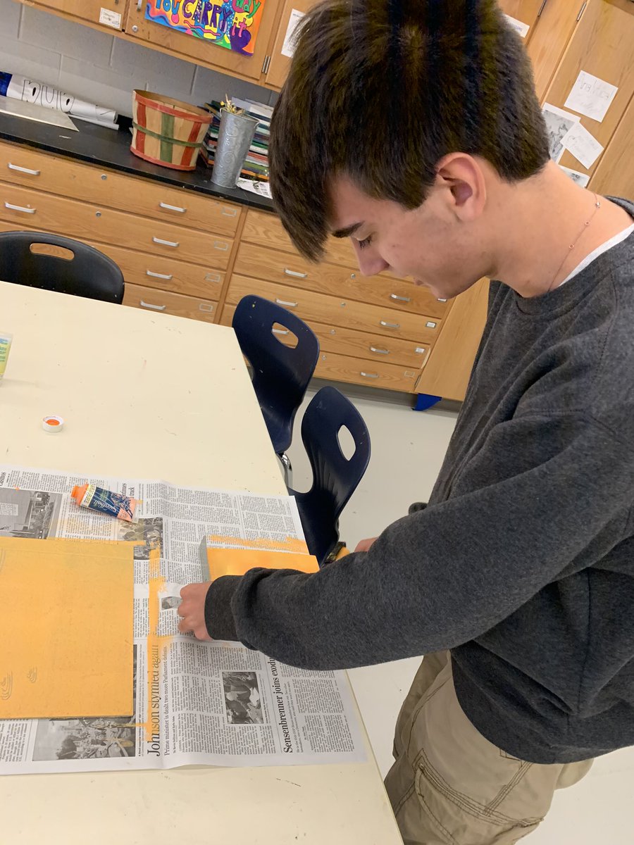 Art One hard at work on their Reduction Linoleum Prints! #printmaking #arteducation #cbsdart <a href="/east_cb/">CB East High School</a>
