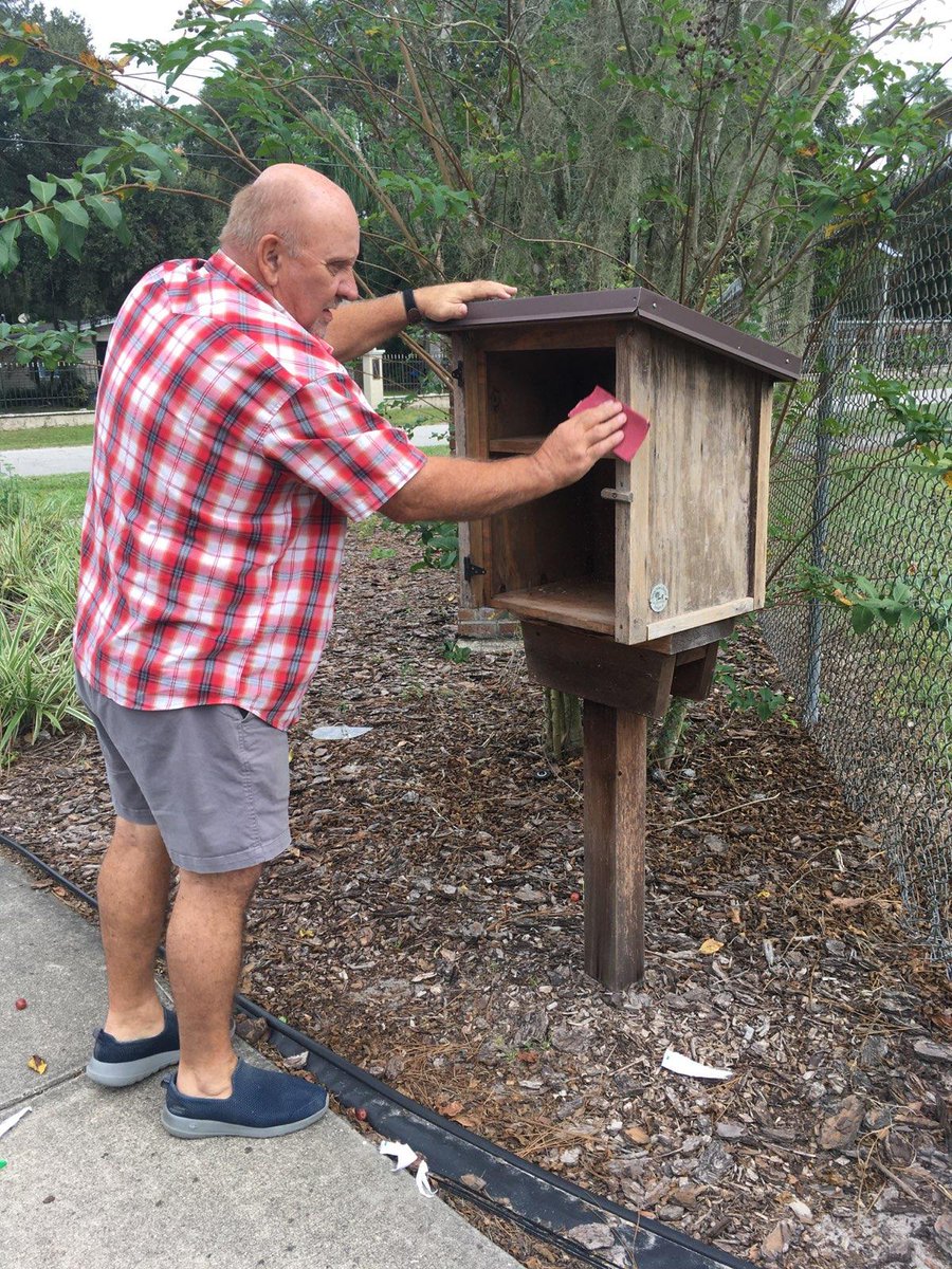 Thx to my dad for giving our Little Free Library a facelift! 3 years old and going strong! <a href="/DoverWorldsBest/">Dover Elementary School</a> <a href="/hubofschool/">HCPS Library Media</a>