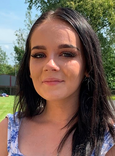 Have you seen 14 year old Naomi?

The teenage girl has gone missing from home in Poulton.

@WyrePolice says she was last seen in Copse Road, Fleetwood, around 1.45am on Wednesday.

Anyone with information's asked to call 101 or DM <a href="/LancsPolice/">Lancashire Police</a>