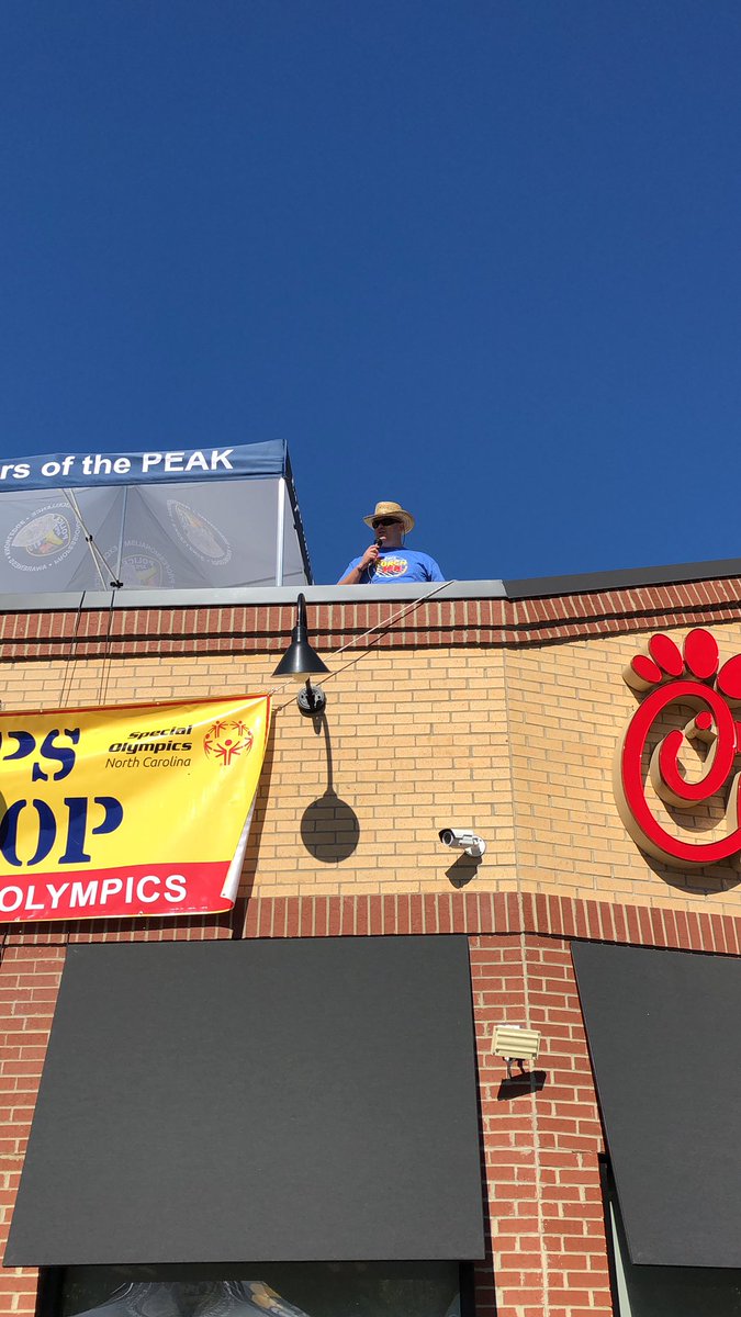 Ofc Shuart trying to ruin the fun by playing Baby Shark 🦈 on the speakers. But not today!  We’re having a blast raising funds for <a href="/SONorthCarolina/">Special Olympics North Carolina</a> at <a href="/apexcfa/">Chick-fil-A of Apex</a>. <a href="/ApexPolice/">Apex Police Department</a>