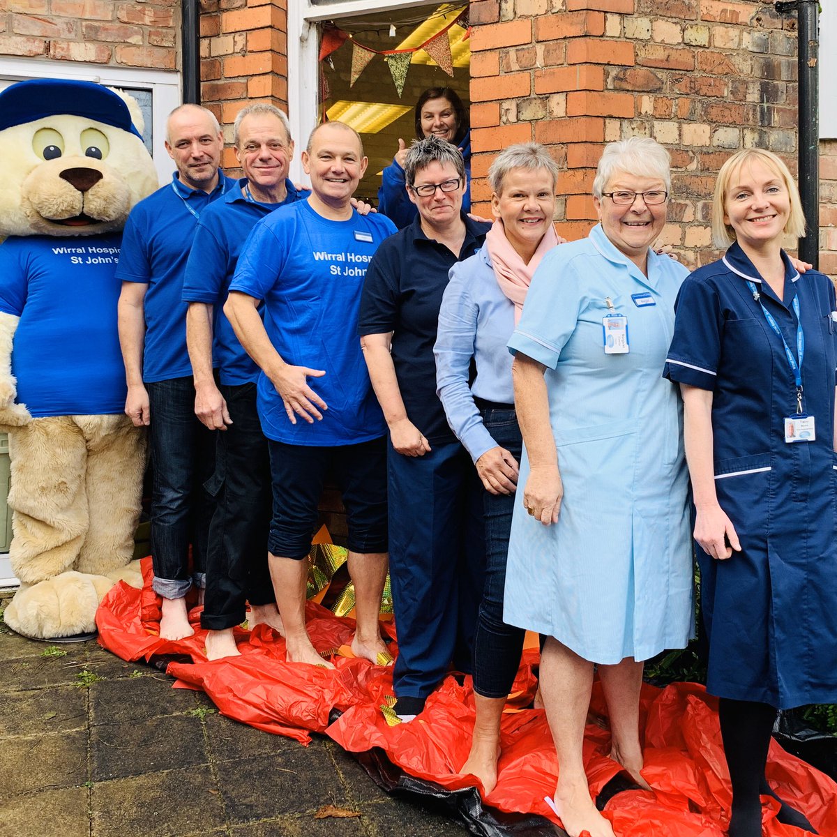 wirralhospice's tweet image. 💙🔥This bunch of #wirralhospice brave ‘soles’ will be taking on our #FireWalk on Fri 8 Nov! Pls sponsor them here: justgiving.com/wirralhospicef… &amp;amp; if you fancy signing up too: wirralhospice.org/firewalk or call 0151 343 0778 #firewalking #wirral #hospiceheroes #makeadifference