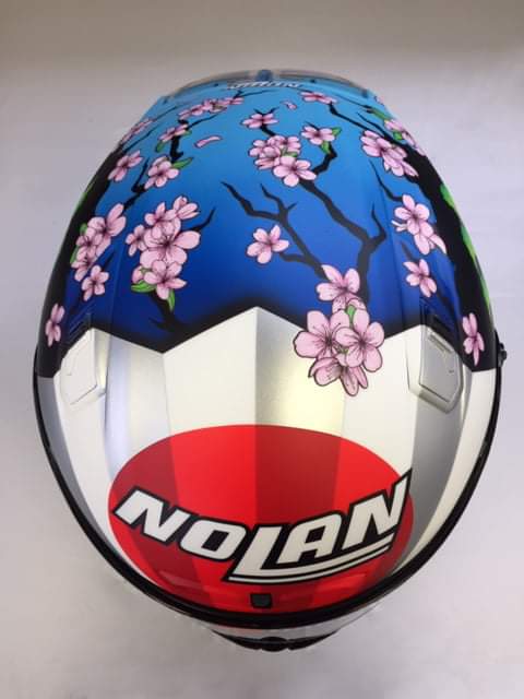 nolanxliteuk's tweet photo. Álex Rins special helmet for the #JapaneseGP 🇯🇵

#Nolangroup #Nolanriders #Nolanlover https://t.co/U55qjdezii