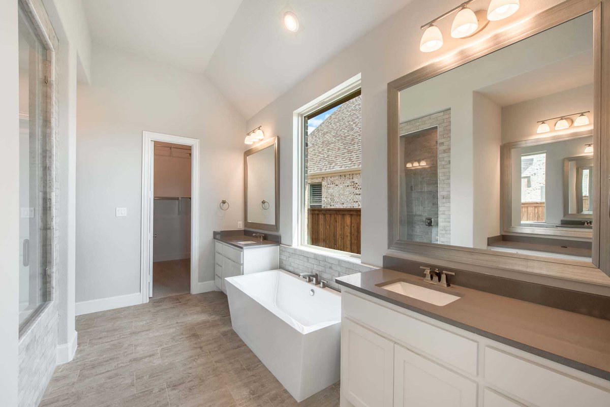 Feature Friday | 2277 Beebrush Road, Frisco, TX 75033 | 4 Beds | 4 Full Baths | 1 Half Bath | 3 Car Garage | 3,160 SQ FT | Plan 272 | bit.ly/33IvfVs