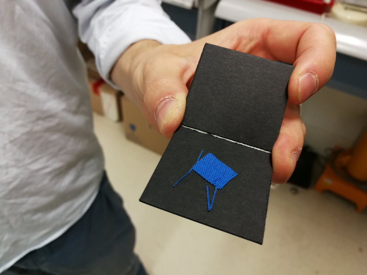 SauvageLeila's tweet photo. How long can #bluepaper last? Thx to PhD candidate gauthier Patin, we're assessing the lightfastness of our #handmadebluepaper samples with #microfading testing. We compare color change to #bluewool standards. More soon... @MoulinVerger https://t.co/qlEAuqFjQx