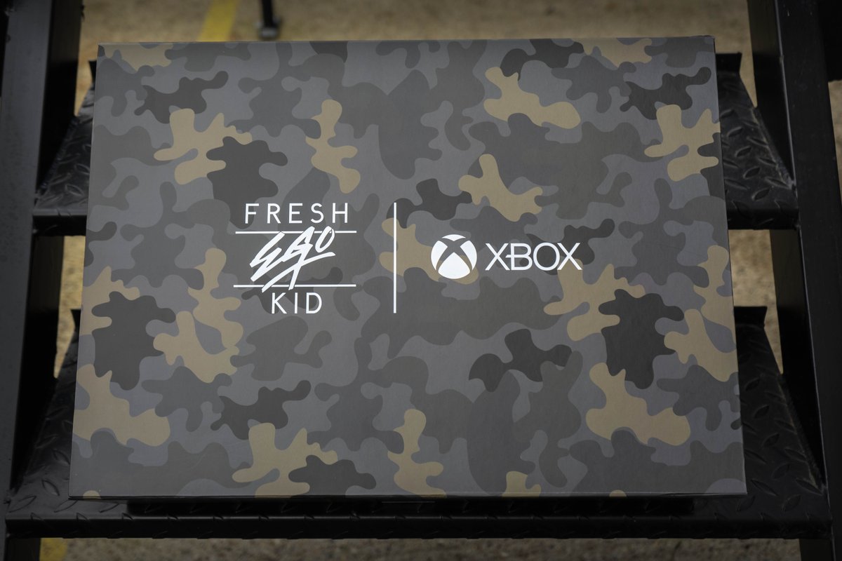 xboxuk's tweet photo. Gear up for action with #XboxFEK 🏆
 
RT + Follow to be in with the chance of winning the hottest Xbox collab of the year:

🎮 Night Ops Camo Controller
🔥 @FRESHEGOKIDLTD Xbox Camo Hoodie, T-Shirt + Cap
 
Ends: 30th Oct. T&amp;C’s ➡️ https://t.co/EGD5Iwoy25 https://t.co/FAJHbDOetW