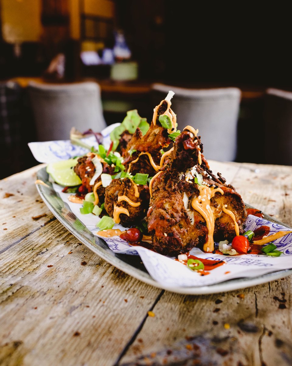 We have a brand new offer with our brand new menu! Every Friday you can now get one of our kebabs and a selected pint for just £10.95. #headofsteamhuddersfield #cameronsbrewery #dealoftheday #stationfood #stationpub #pint #cask #keg #huddersfield #beer https://t.co/GlrR7JxhX0
