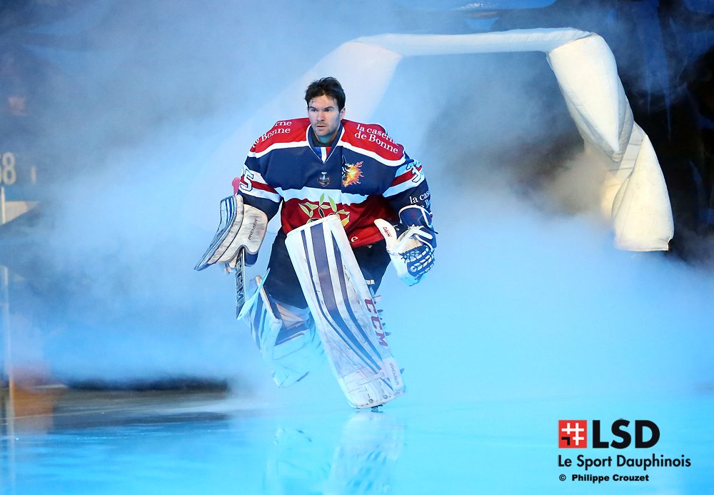 #EToiOuTai Les confidences d'@a_bonvalot  l'ancien portier des <a href="/bruleursdeloups/">Brûleurs De Loups</a>, sans club après les difficultés du @LHCleslions 
---
lesportdauphinois.com/2019/10/18/eto…