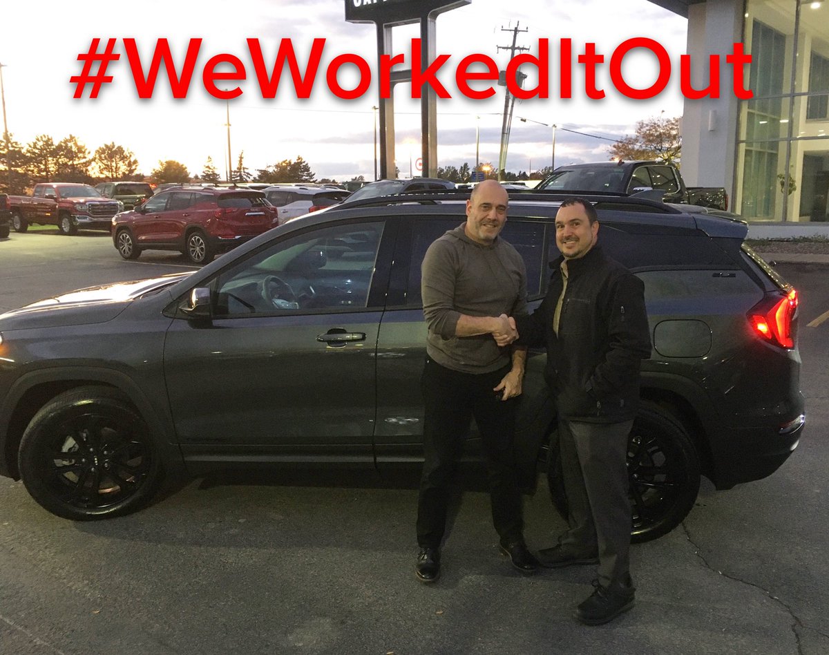 cappellinoauto's tweet photo. Rich B. picking up his new 2019 GMC Terrain from salesman Nick Bucarelli at Cappellino Buick GMC. Enjoy the new wheels!
#GM #GMC #Buffalo #WeWorkedItOut https://t.co/tqkFINYZeX